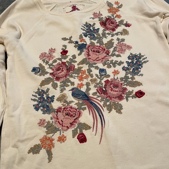 Johnny Was Embroidered Bird Flowers Sweatshirt Small Cream Terry Cloth Cottage - Picture 3 of 10